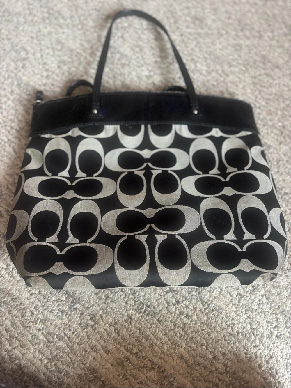 Coach tote signature